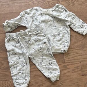Gray Dog Print Baby Sweatshirt & Joggers Set